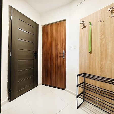 Crimson Charm Appartement Praag Buitenkant foto